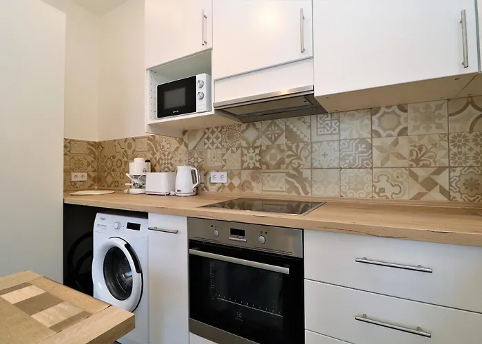 Apartament Warm & Welcoming Near To Margaret Bridge