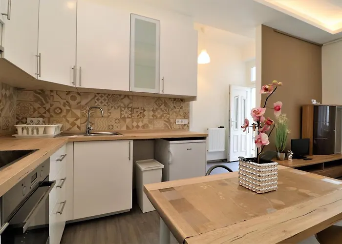 Warm & Welcoming Near To Margaret Bridge